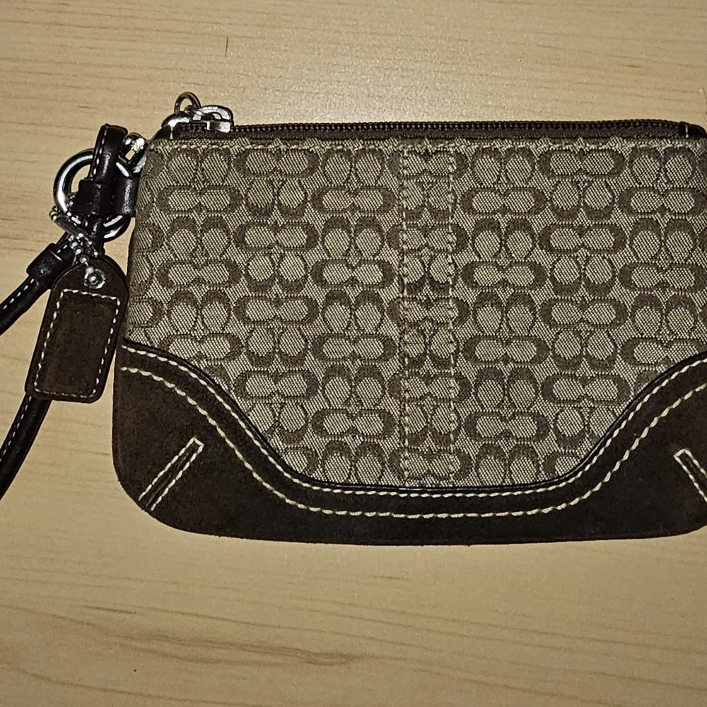 Coach wristlet in brown size 6x4 - Picture 4 of 6
